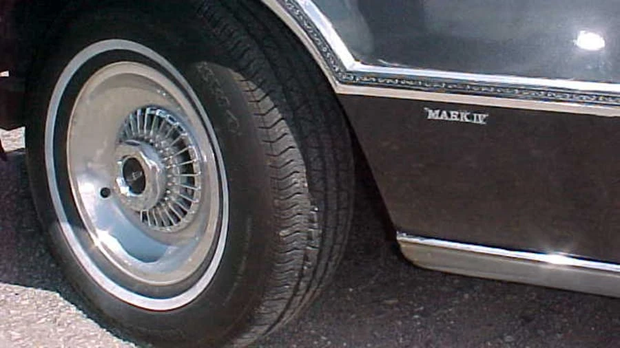 1976 Lincoln Continental Mark IV - Image 12 of 29