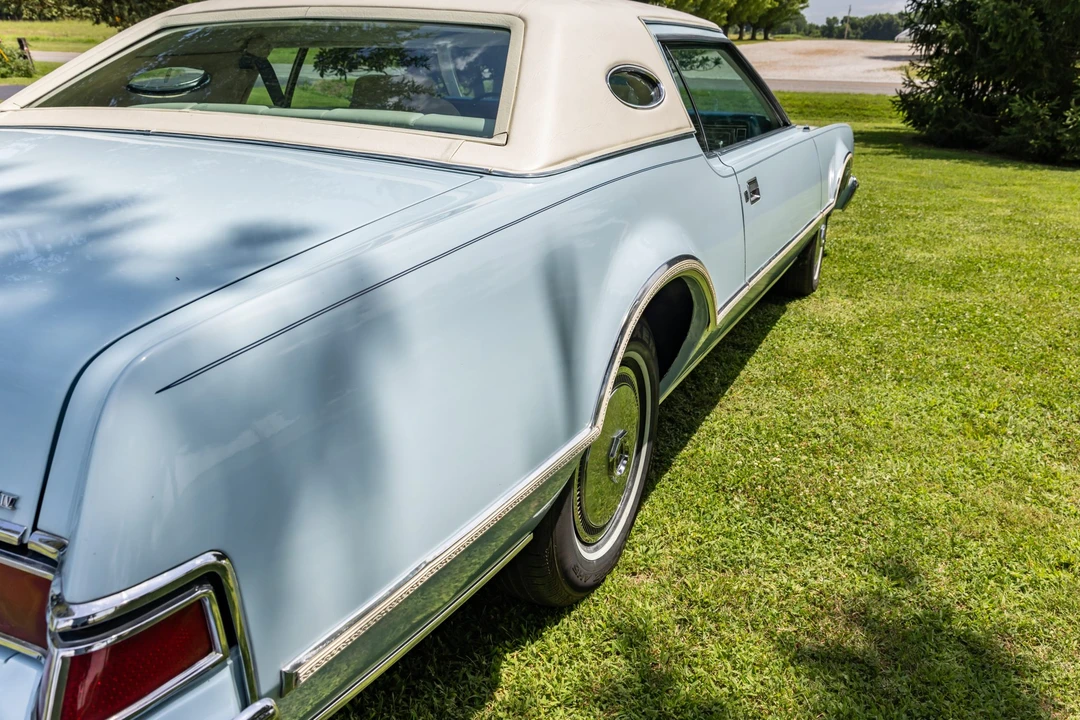 1976 Lincoln Continental Mark IV - Image 22 of 31