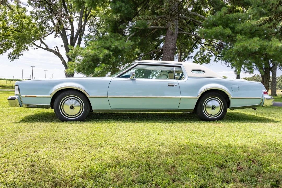 1976 Lincoln Continental Mark IV - Image 10 of 31