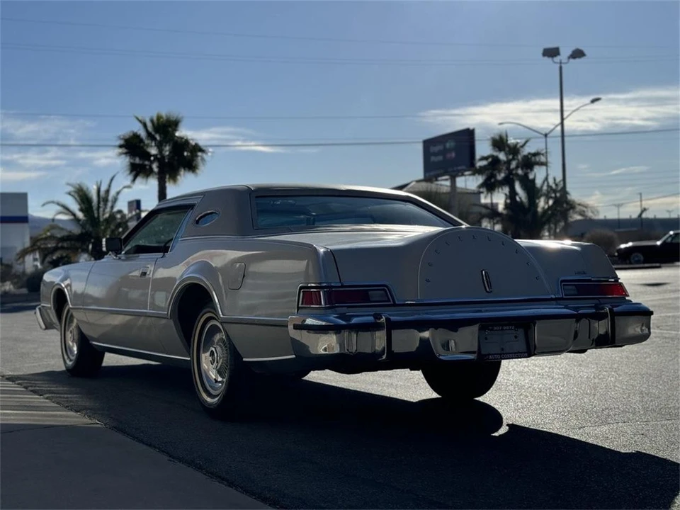 1976 Lincoln Continental Mark IV - Image 6 of 31