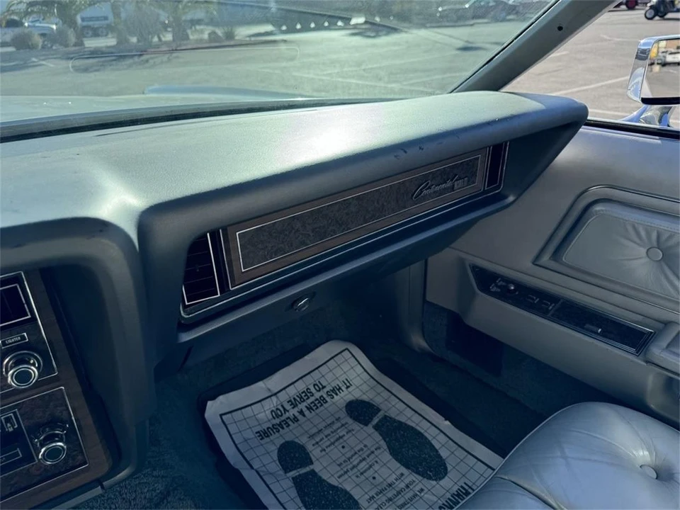 1976 Lincoln Continental Mark IV - Image 17 of 31