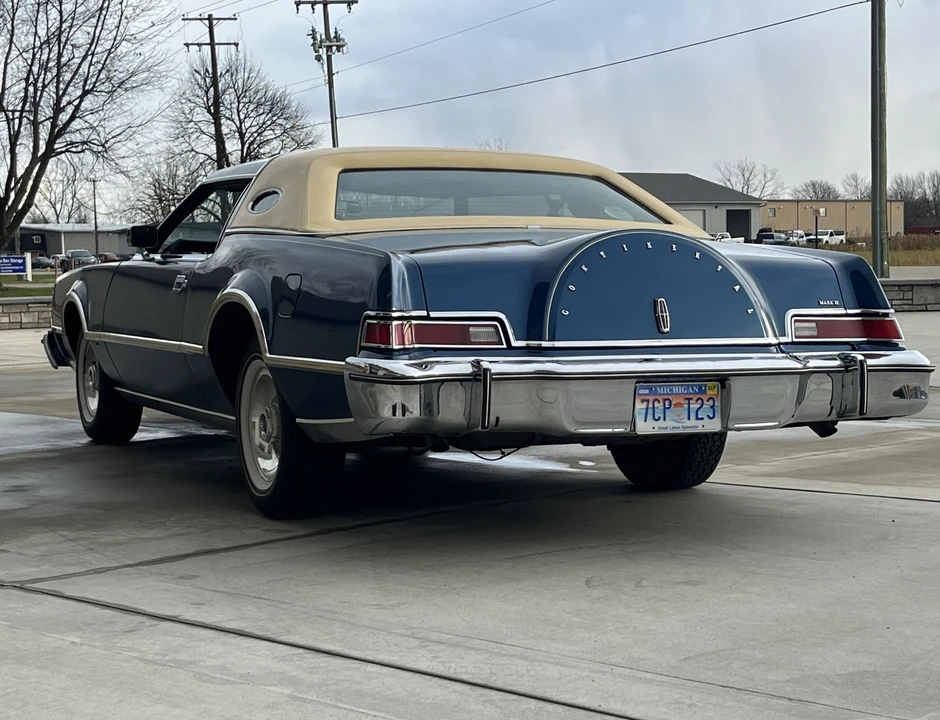 1976 Lincoln Continental Mark IV - Image 12 of 31