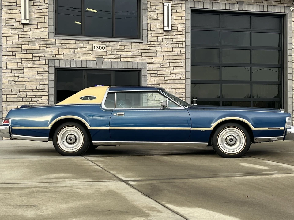 1976 Lincoln Continental Mark IV - Image 3 of 31