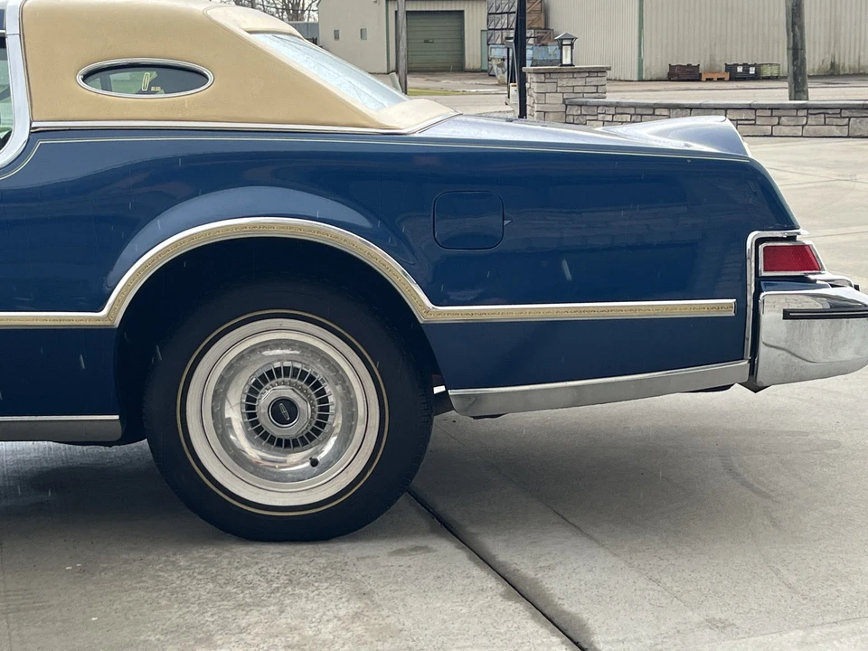 1976 Lincoln Continental Mark IV - Image 25 of 31