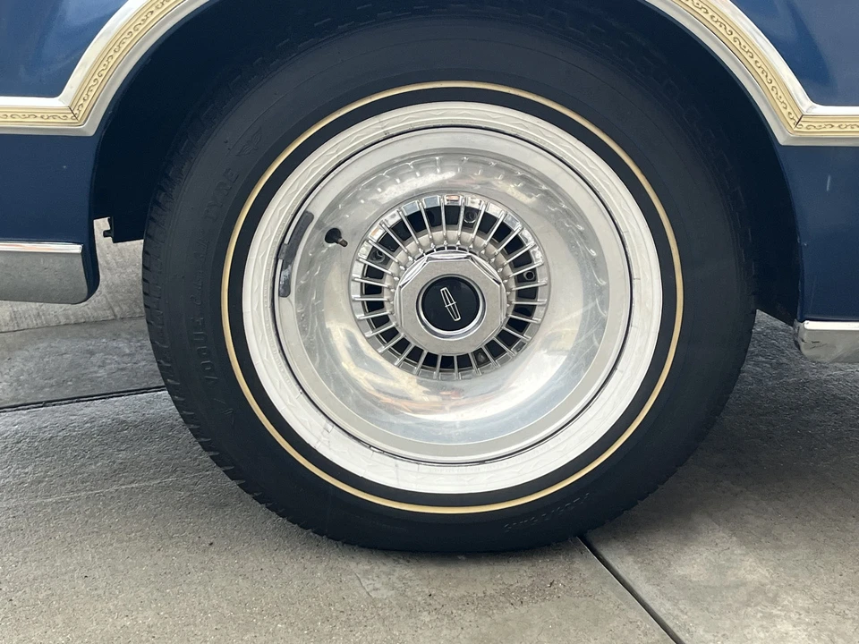 1976 Lincoln Continental Mark IV - Image 20 of 31