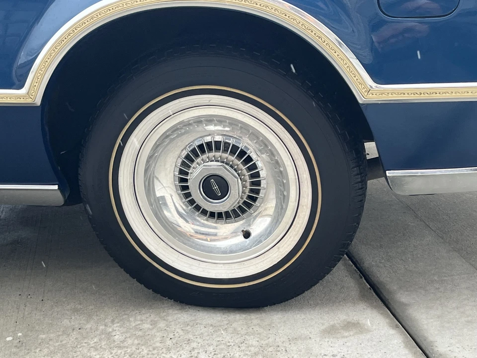 1976 Lincoln Continental Mark IV - Image 27 of 31