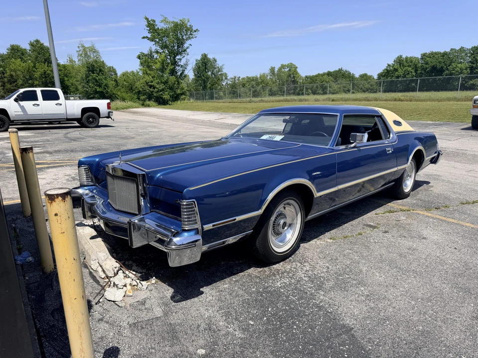 1976 Lincoln Continental Mark IV - Image 2 of 31