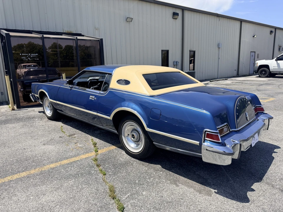 1976 Lincoln Continental Mark IV - Image 12 of 31
