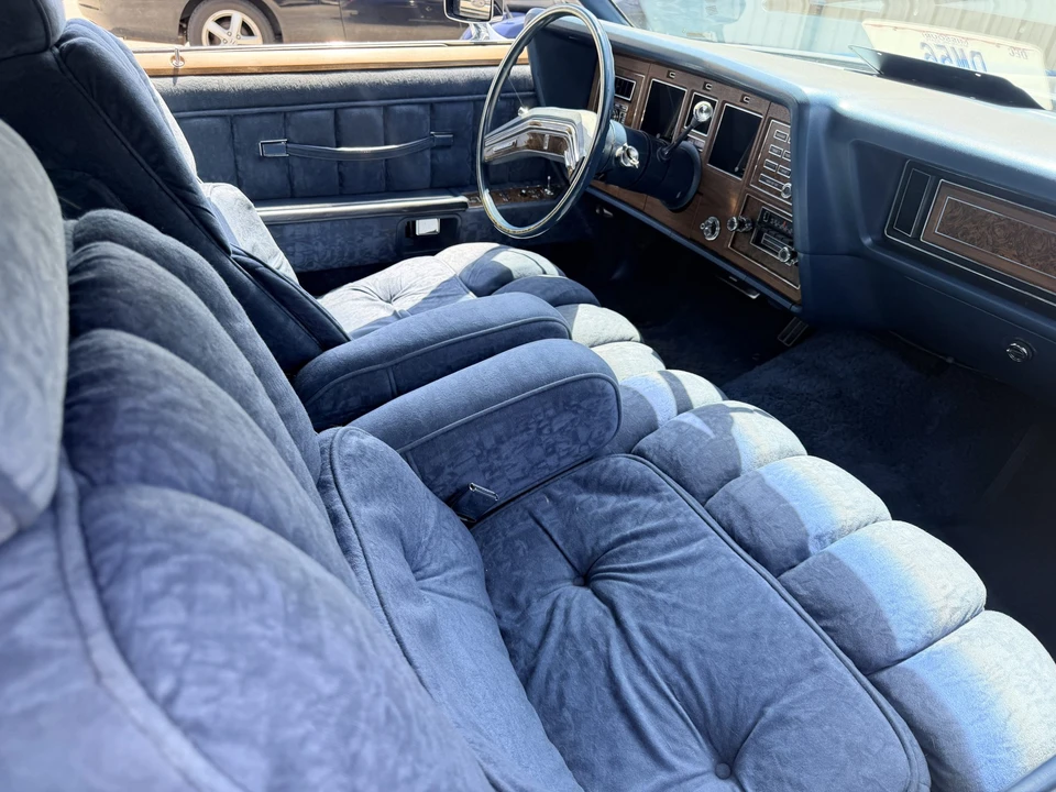 1976 Lincoln Continental Mark IV - Image 29 of 31