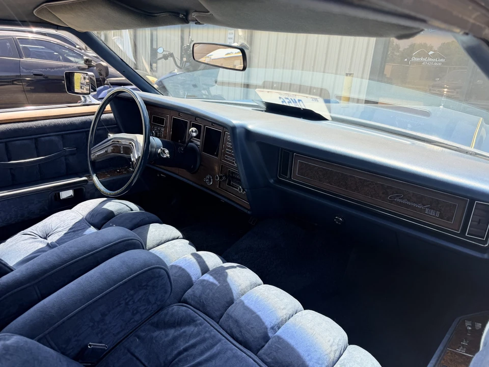 1976 Lincoln Continental Mark IV - Image 30 of 31