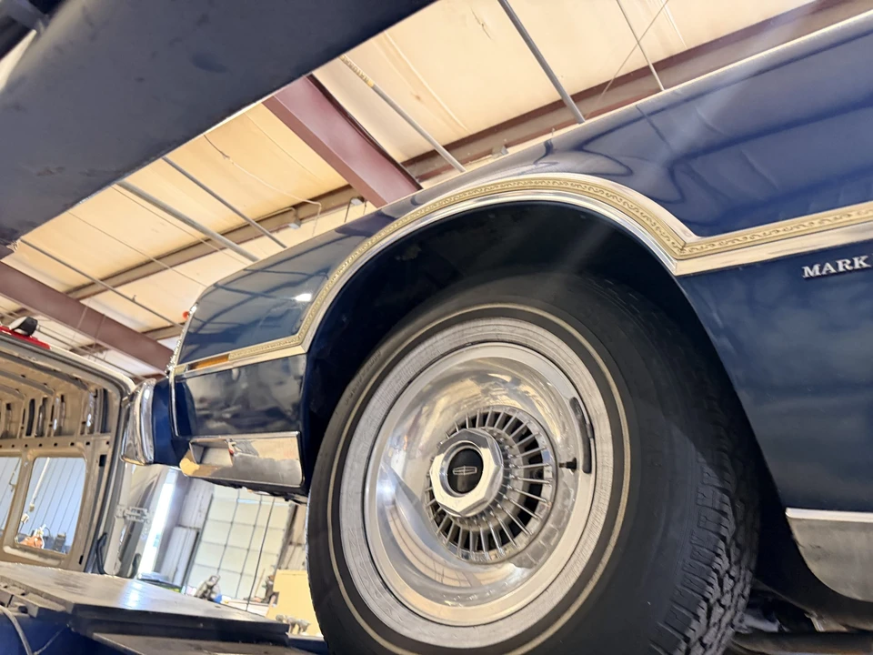 1976 Lincoln Continental Mark IV - Image 25 of 31