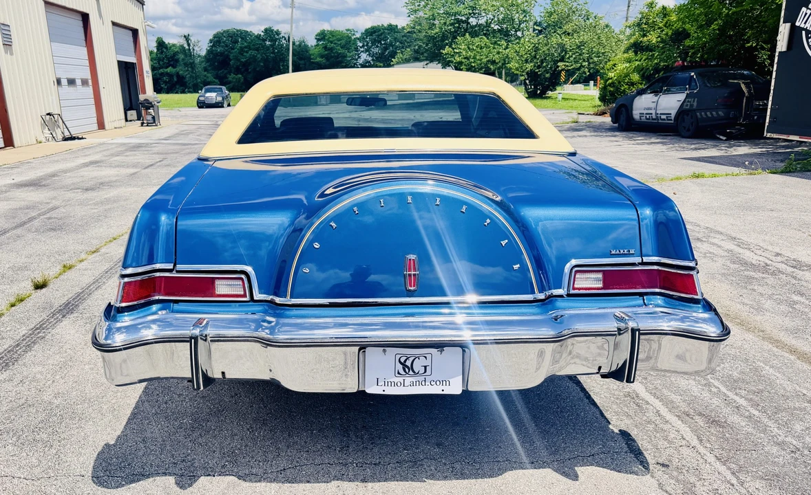 1976 Lincoln Continental Mark IV - Image 10 of 31