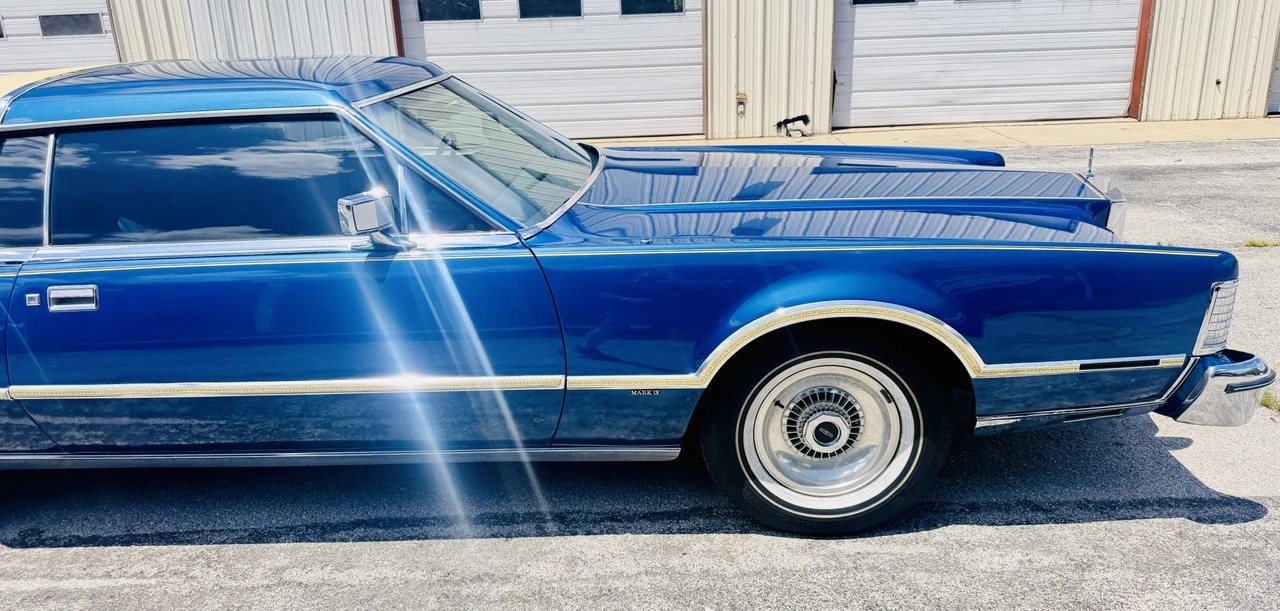 1976 Lincoln Continental Mark IV - Image 14 of 31