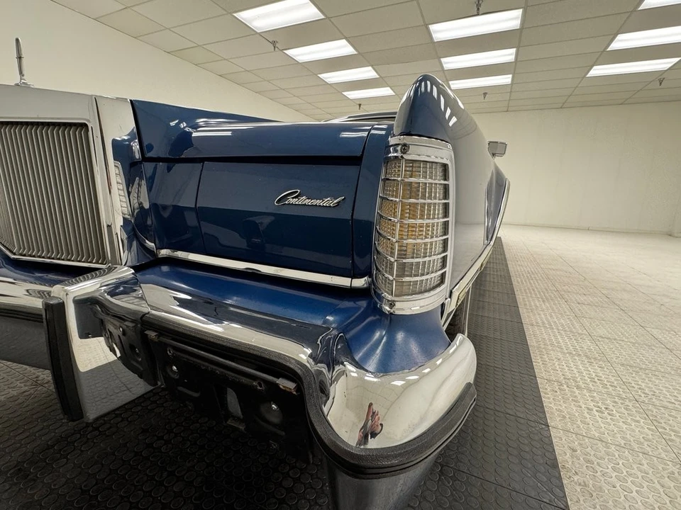 1976 Lincoln Continental Mark IV - Image 9 of 12