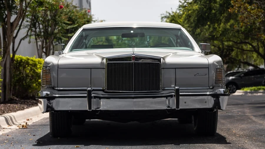 1976 Lincoln Continental Mark IV - Image 3 of 31