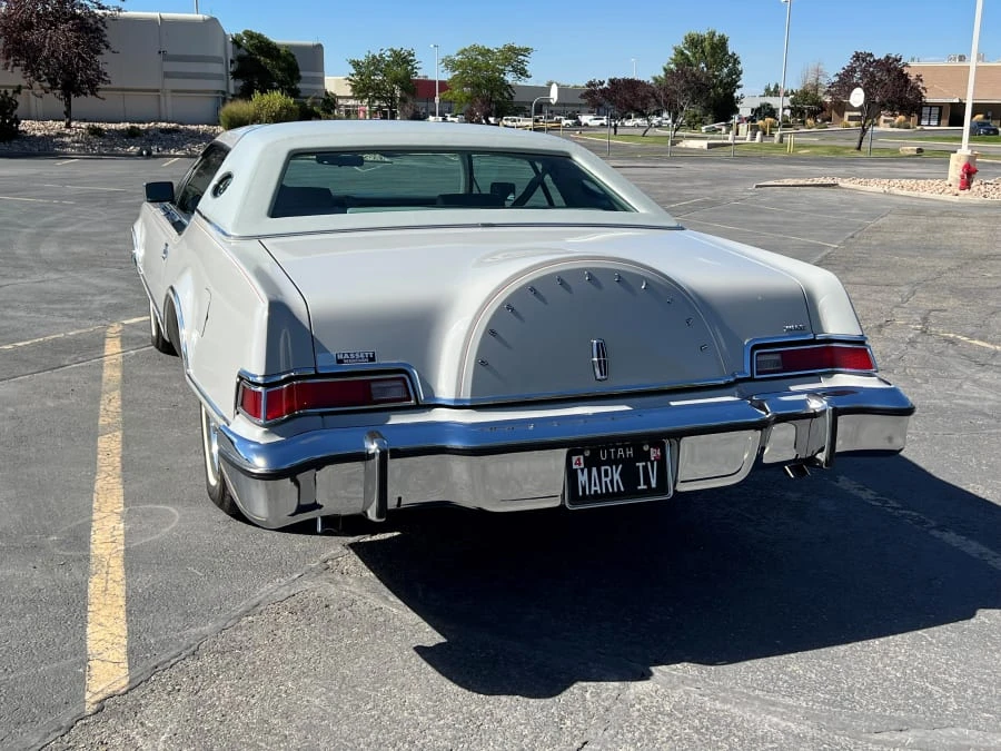 1976 Lincoln Continental Mark IV - Image 18 of 31