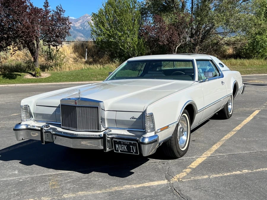 1976 Lincoln Continental Mark IV - Image 10 of 31