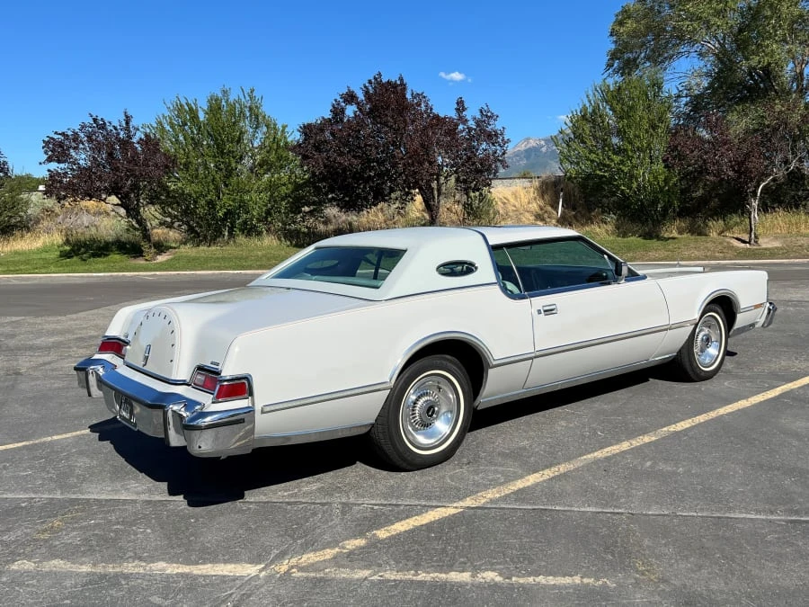 1976 Lincoln Continental Mark IV - Image 16 of 31