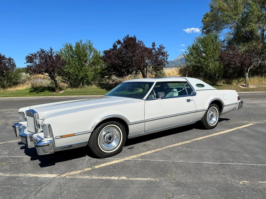1976 Lincoln Continental Mark IV - Image 13 of 31