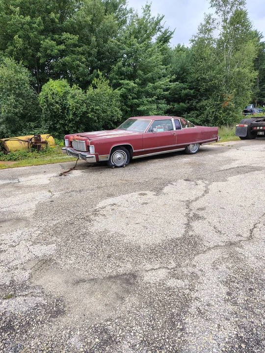 1976 Lincoln Continental 5th Gen - Image 2 of 10