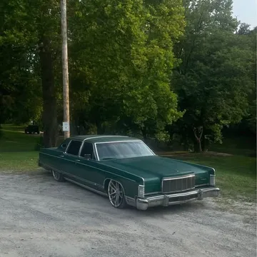 1976 Lincoln Continental Sedan 4D