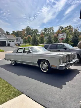 1976 Lincoln Continental Sedan 4D