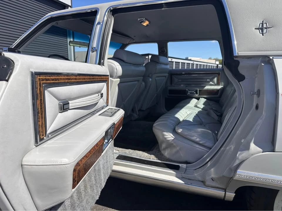 1976 Lincoln Continental 5th Gen - Image 9 of 13
