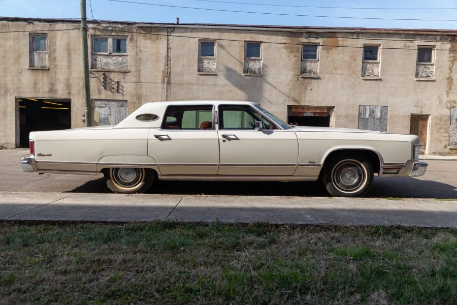 1976 Lincoln Continental 5th Gen - Image 2 of 19