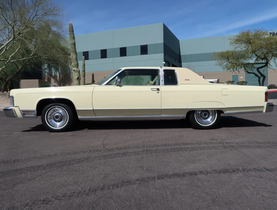1976 Lincoln Continental 5th Gen - Image 2 of 11