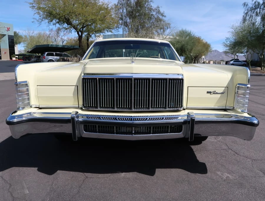 1976 Lincoln Continental 5th Gen - Image 10 of 11