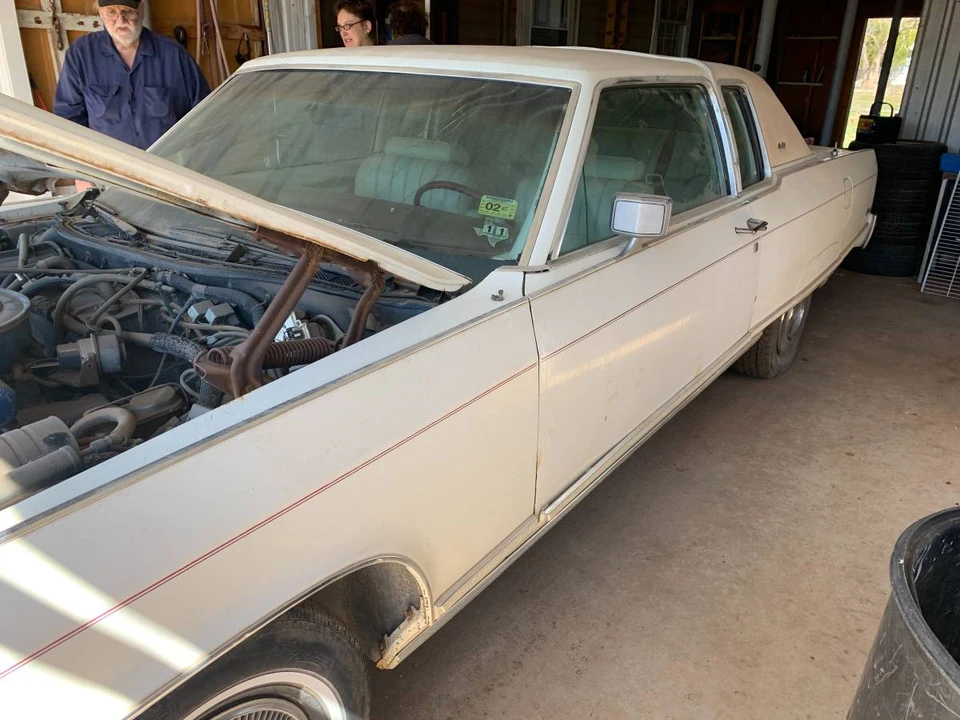 1976 Lincoln Continental 5th Gen - Image 2 of 4