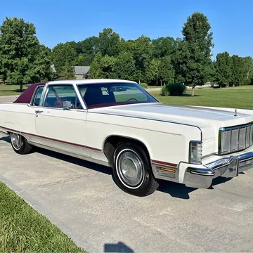 1976 Lincoln Continental Town Coupe