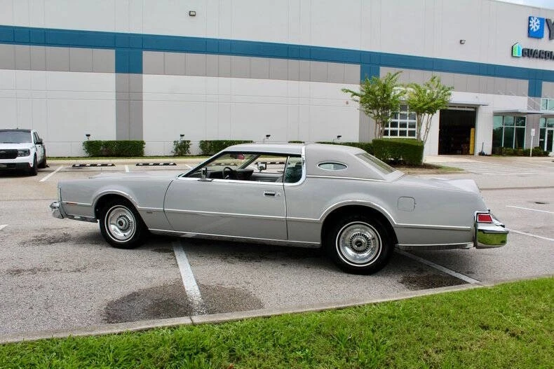 1976 Lincoln Continental Mark IV - Image 28 of 31