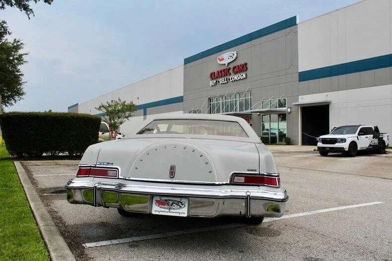 1976 Lincoln Continental Mark IV - Image 15 of 31