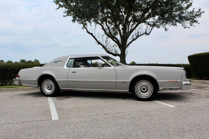 1976 Lincoln Continental Mark IV - Image 3 of 31