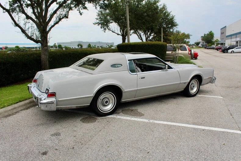 1976 Lincoln Continental Mark IV - Image 18 of 31