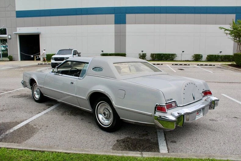 1976 Lincoln Continental Mark IV - Image 29 of 31