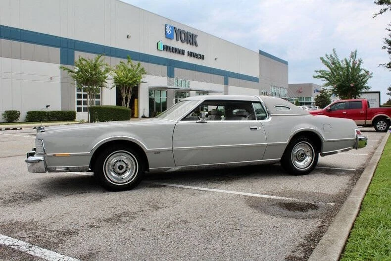 1976 Lincoln Continental Mark IV - Image 10 of 31