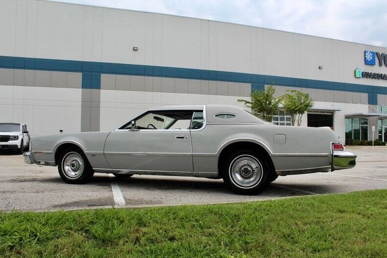 1976 Lincoln Continental Mark IV - Image 12 of 31