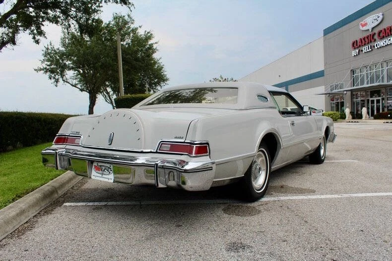 1976 Lincoln Continental Mark IV - Image 16 of 31
