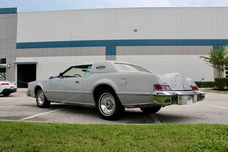 1976 Lincoln Continental Mark IV - Image 13 of 31