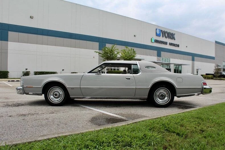 1976 Lincoln Continental Mark IV - Image 11 of 31