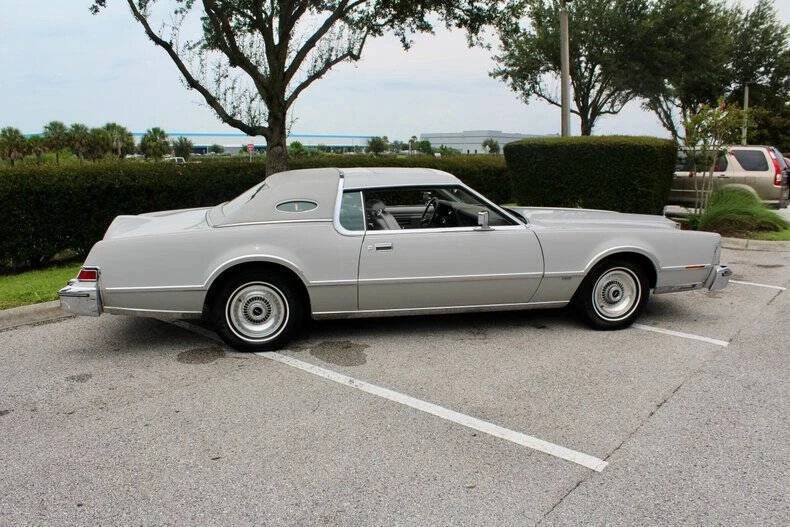 1976 Lincoln Continental Mark IV - Image 19 of 31