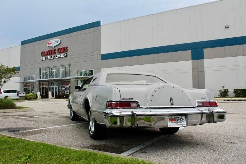 1976 Lincoln Continental Mark IV - Image 14 of 31
