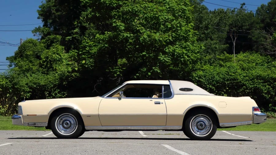 1976 Lincoln Continental Mark IV - Image 2 of 12
