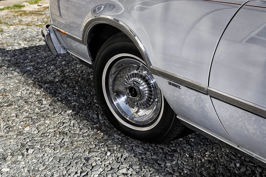 1976 Lincoln Continental Mark IV - Image 9 of 11