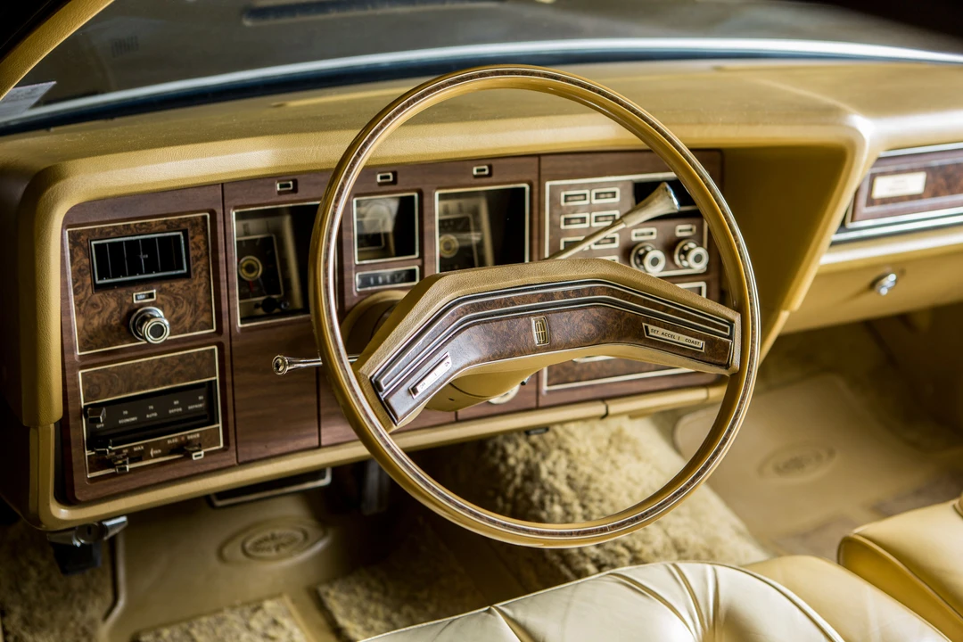 1976 Lincoln Continental Mark IV - Image 4 of 12