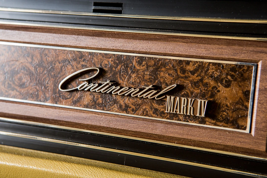 1976 Lincoln Continental Mark IV - Image 6 of 12