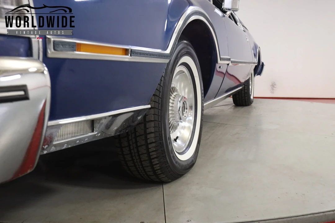 1976 Lincoln Continental Mark IV - Image 11 of 12