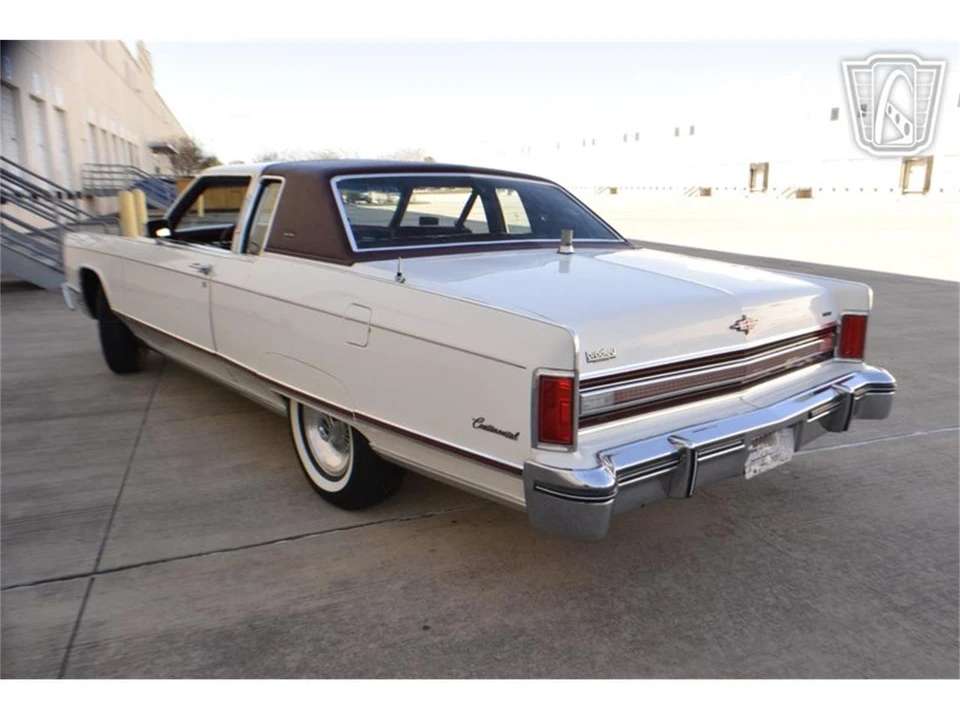1976 Lincoln Town Car - Image 6 of 31